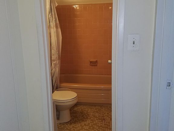 3rd image of 4390 Lorcom Ln APT 308