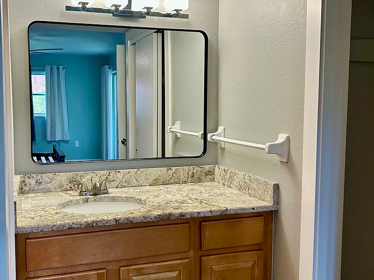 300 Valley Stream Dr #8 — Photo 16