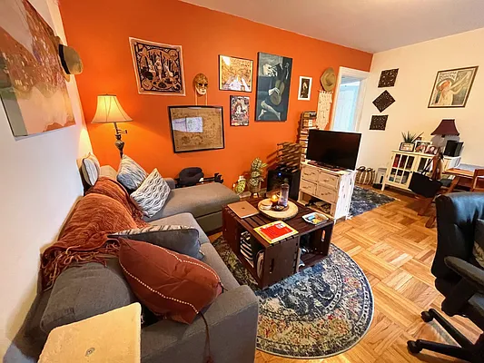 Rented by Voro, LLC | media 1