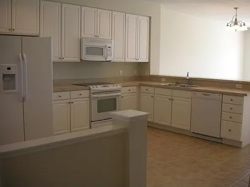 1176 Pinewood Lake Ct — Photo 6
