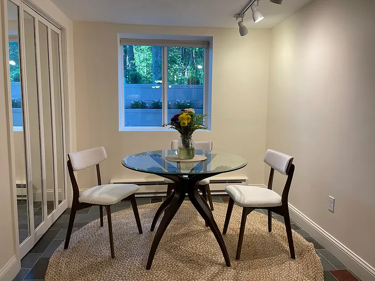 80 Manuel Dr — Photo 5