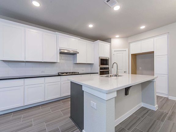 2nd image of 121 Stella Iris Ln