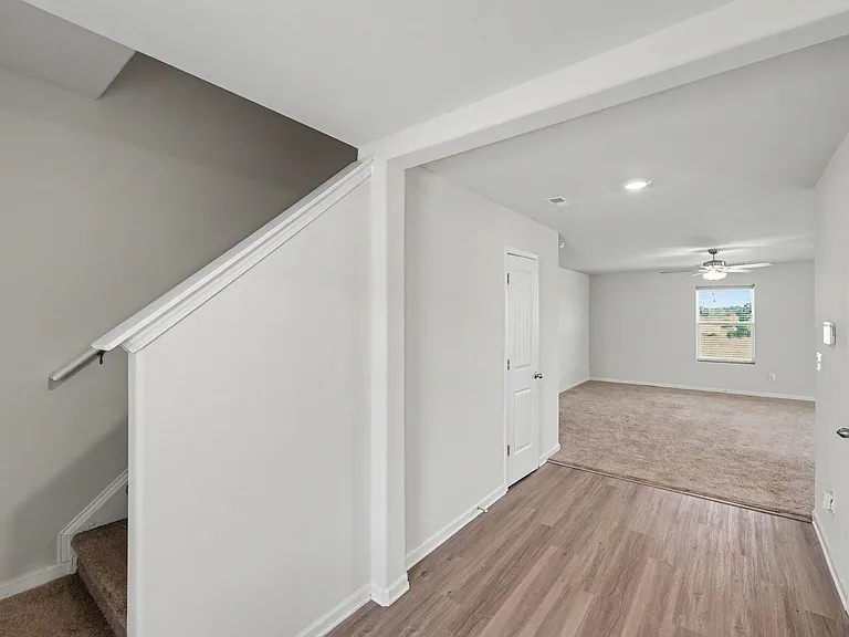 318 Aniston Ln — Photo 18