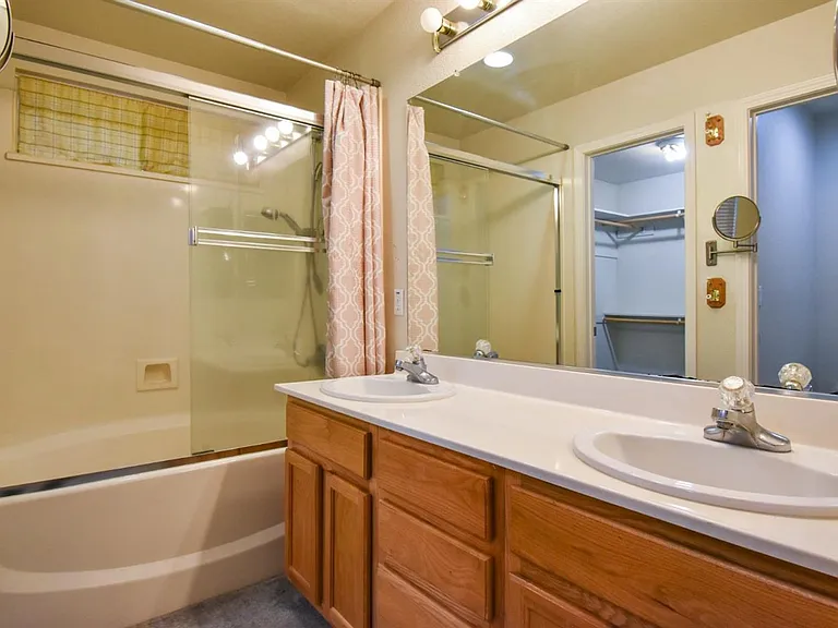 2067 Moonstone Way — Photo 15