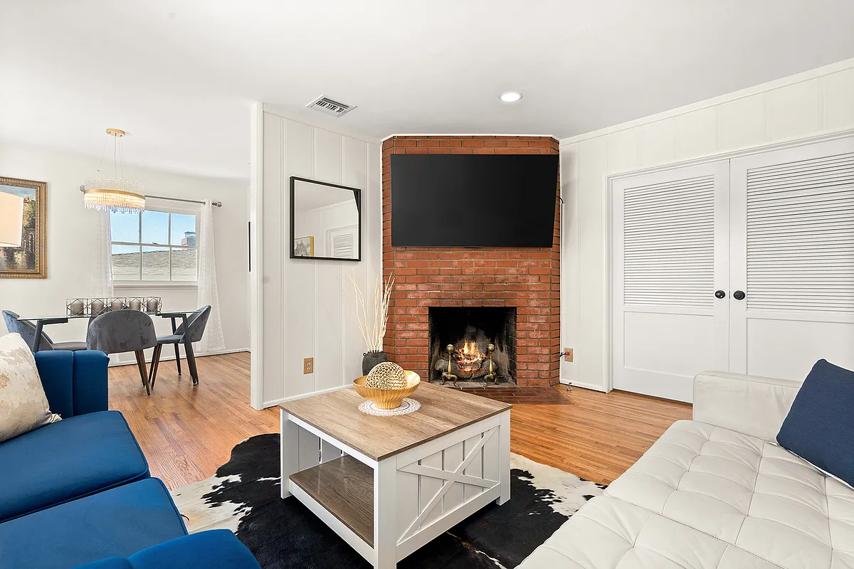 Building Photo - 7419 W 91st St