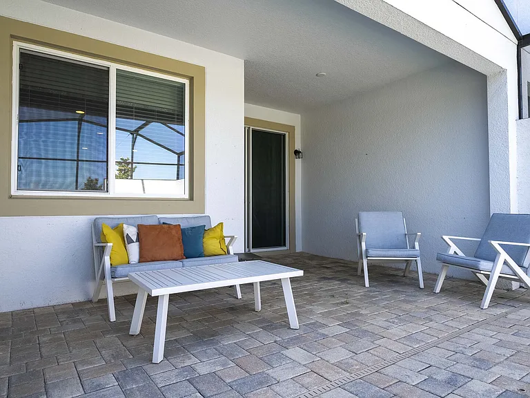 Carey Palm Cir — Photo 19