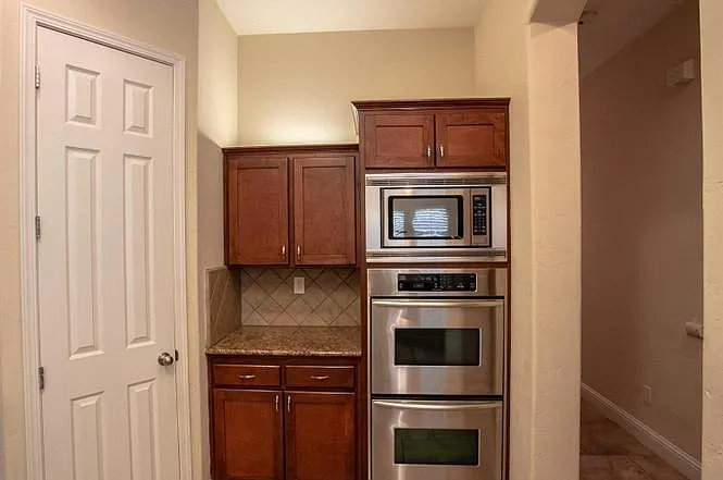 5895 N Torrey Pines Ave — Photo 26