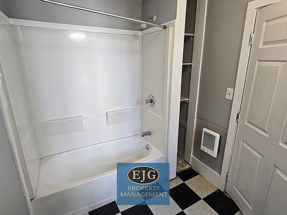 4th image of 205 Pine St #213