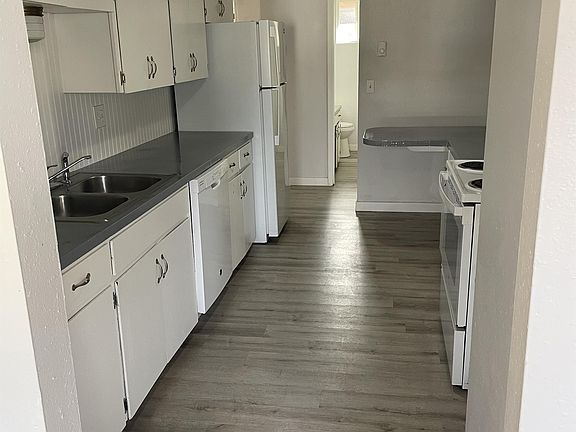 2nd image of 3114 Iowa Ave #2