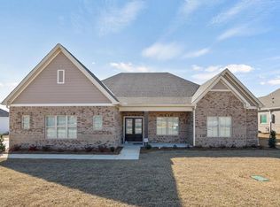 105 Elizabeth Ln, Midland City, AL 36350