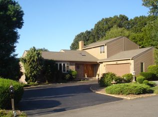 44 Sprague Cir, Johnston, RI 02919