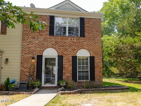 2nd image of 172 Rumson Drive #1076