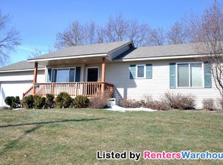 7355 Clayton Ave, Inver Grove Heights, MN 55076