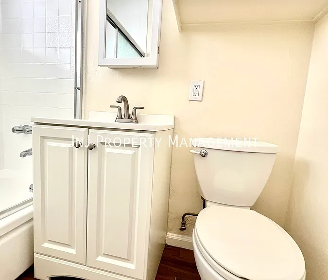 1579 Chestnut Ave #9 — Photo 13
