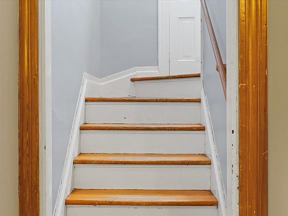 5th image of 45766 Reece Ave