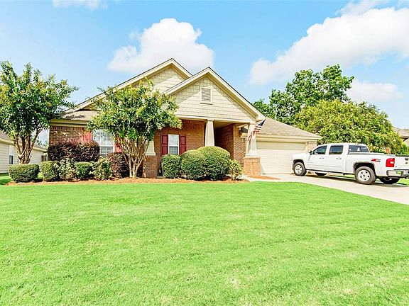 2nd image of 419 Stoneybrooke Way