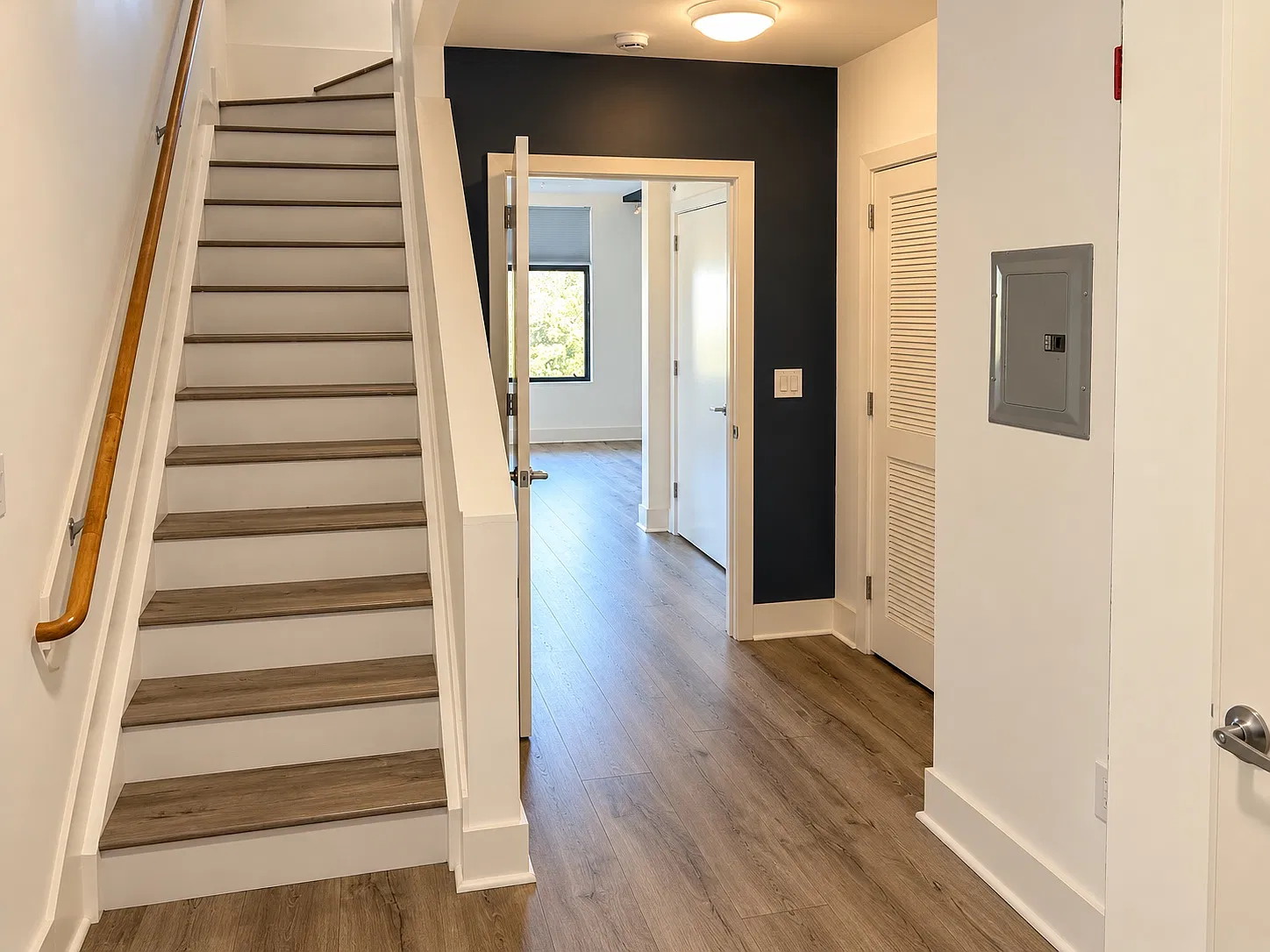 2 bed, 1100 sqft, $3,450 — Photo 4