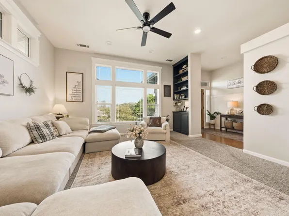 1030 Tulare Ct, Redding, CA 96003