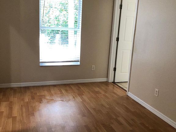 4th image of 2737 Sally Ln