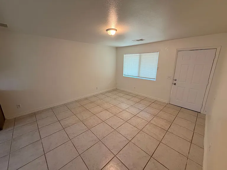 246 W Belleview Ave — Photo 6