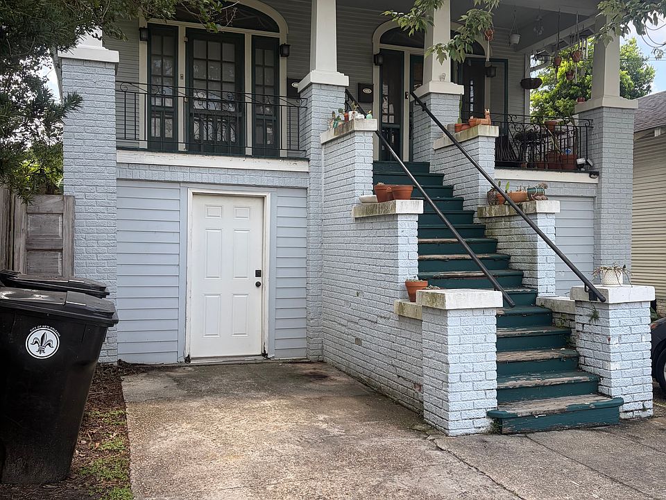 1st image of 3327 Robert St