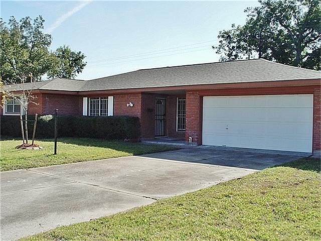 1st image of 819 Twinbrooke Dr