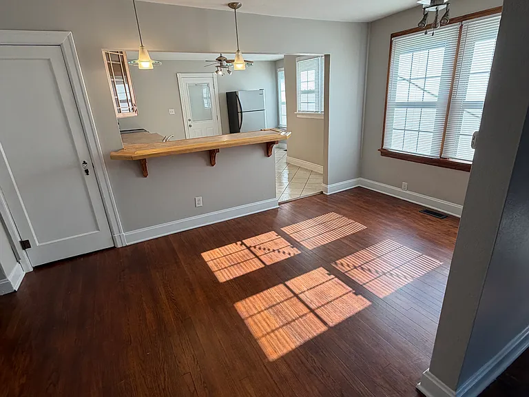 3413 Gilham Ave #B — Photo 5