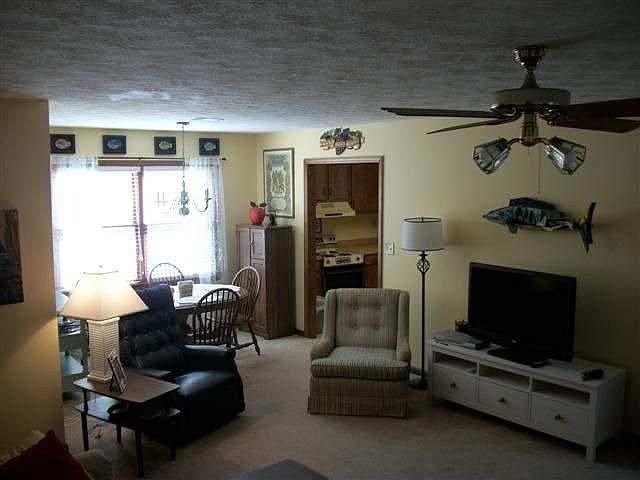 2nd image of 412 1st Ave S
