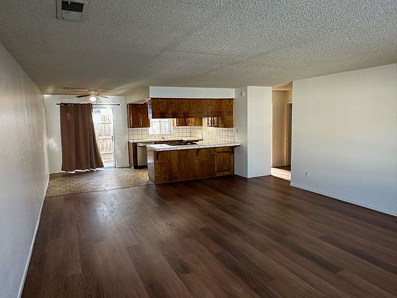 4th image of 1847 E Laura Ave