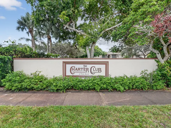 208 Foxtail Dr, Greenacres, FL