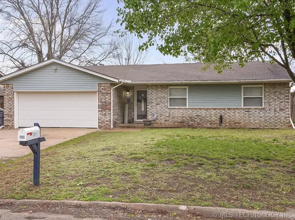 13523 S Hickory Pl, Glenpool, OK 74033