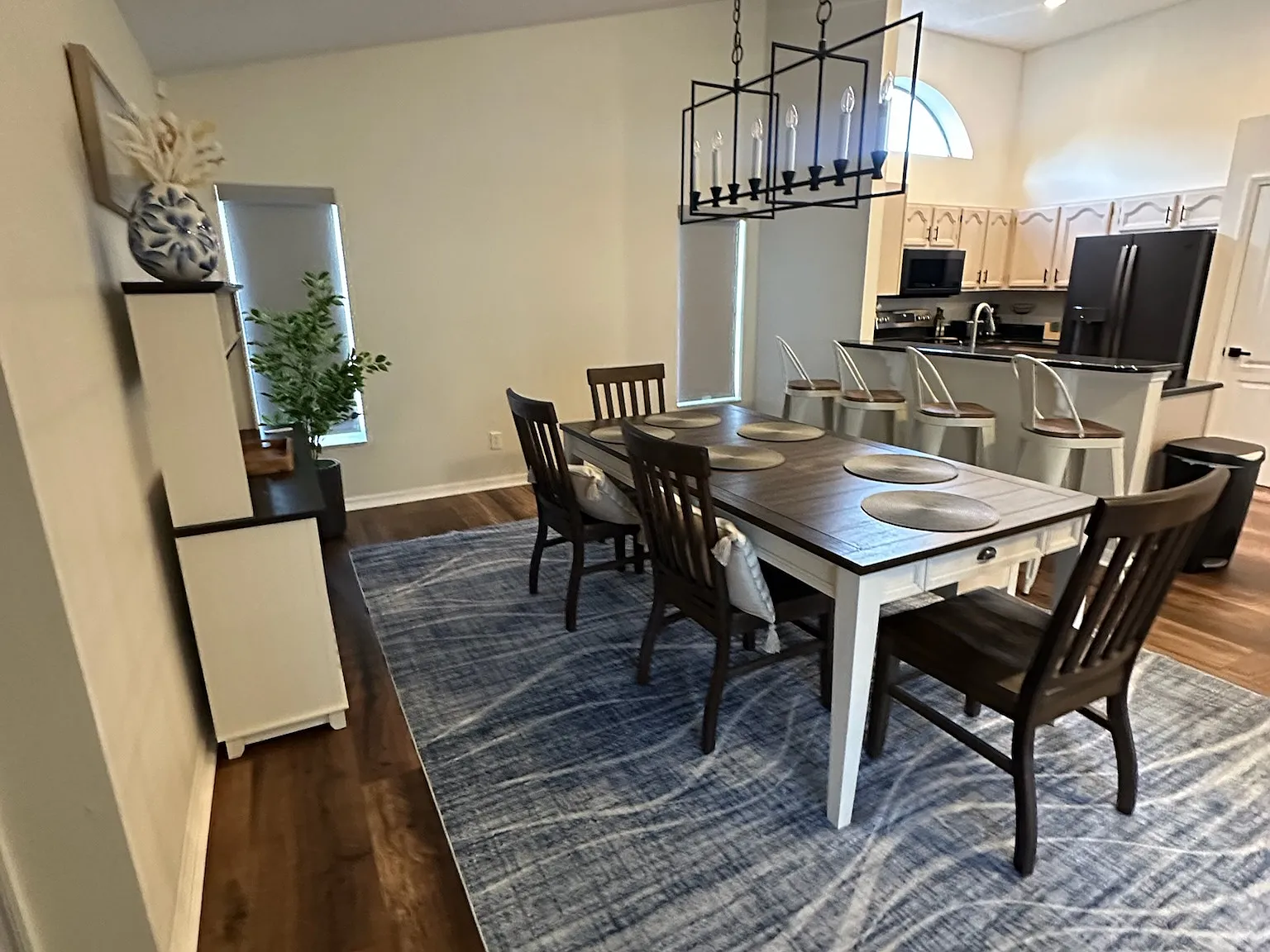 8960 Huntington Pointe Dr — Photo 3