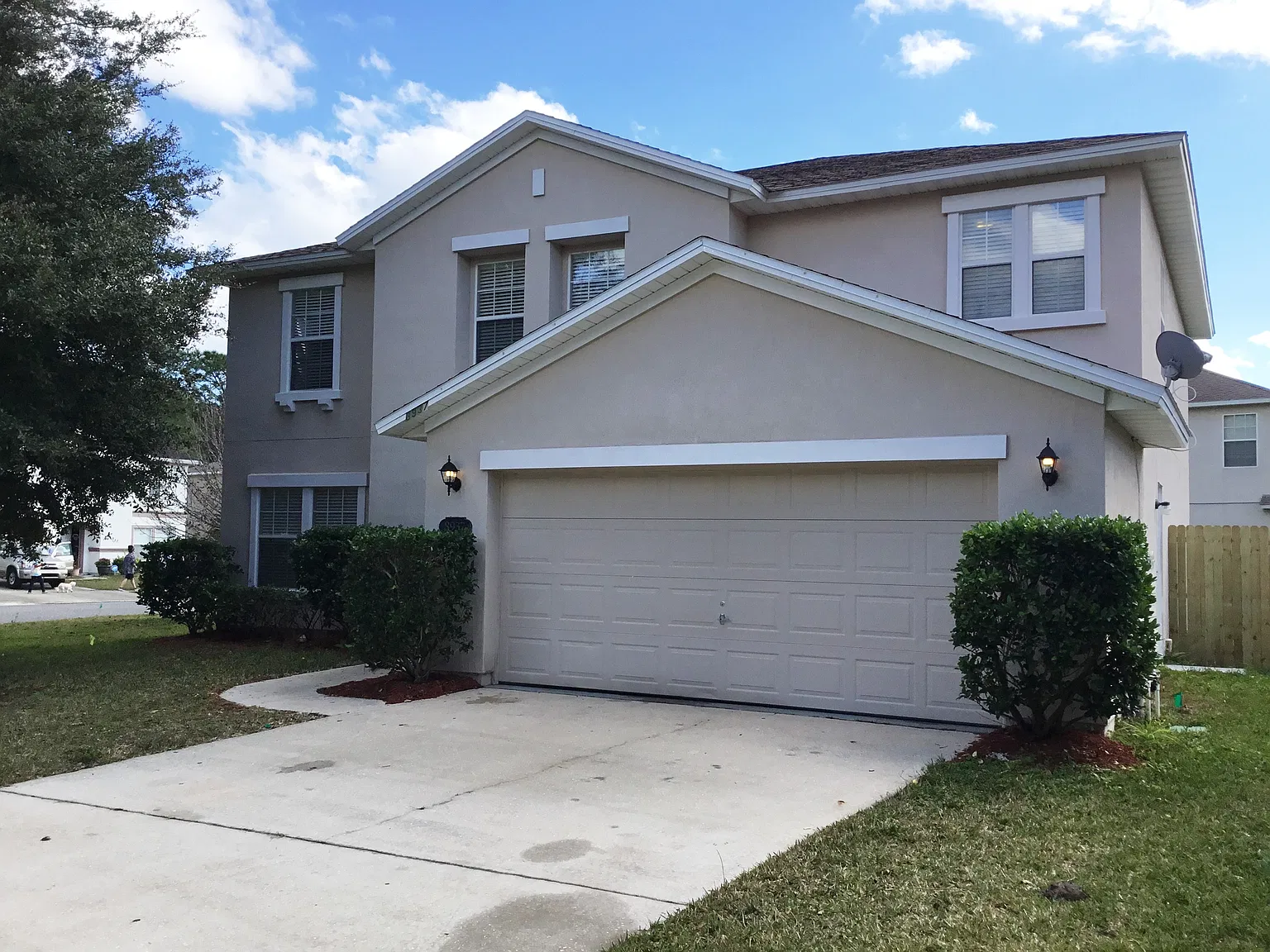 4 bed, 2.5 bath, 2635 sqft, $2,485 — Photo 1