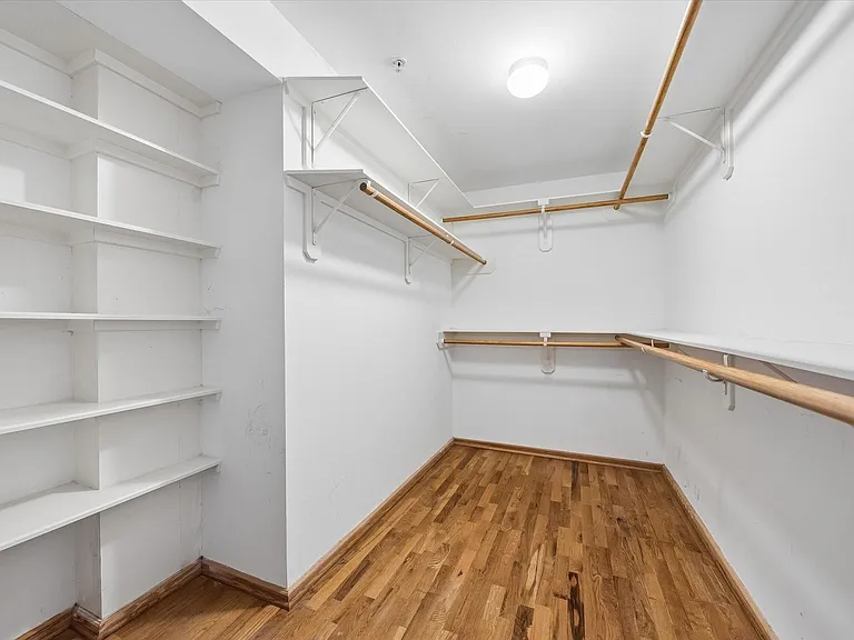215 W Norma St #302 — Photo 28