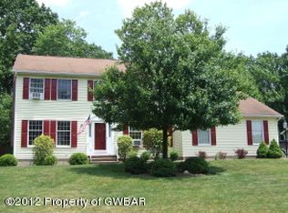 2 Woodland Cir, Mountain Top, PA 18707