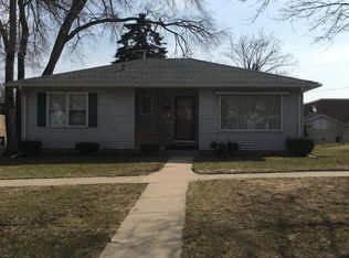 416 S Perkins Blvd, Burlington, WI 53105