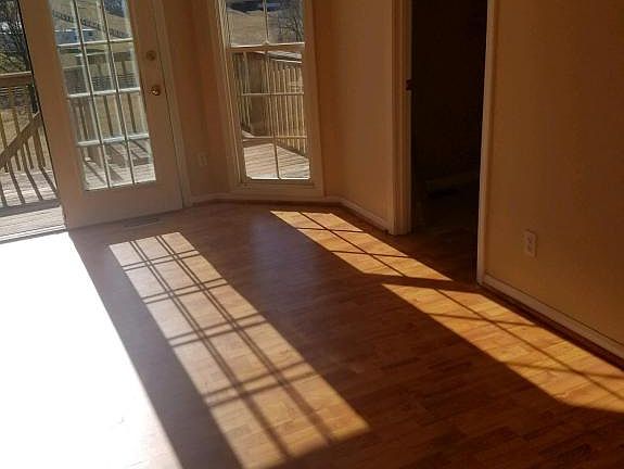 5th image of 261 Summer Place Dr