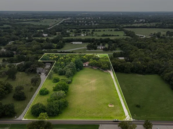 4343 SE West Edge Rd, Topeka, KS 66609