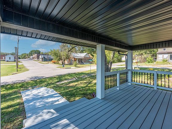 5th image of 100 N Olive St