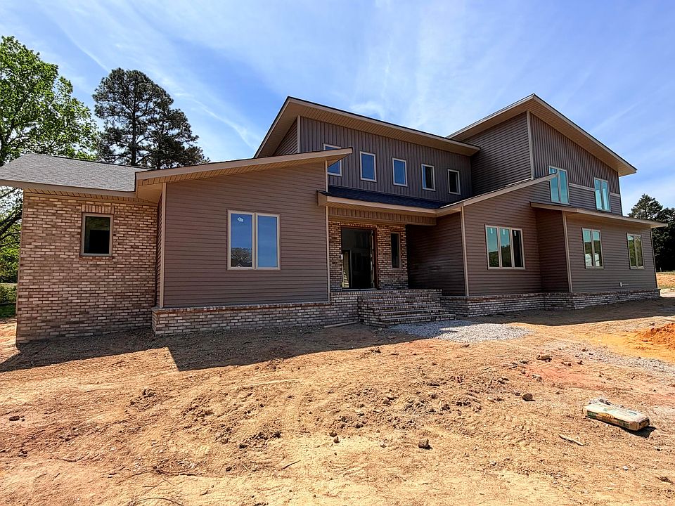 1st image of 50 Wiggins Rd