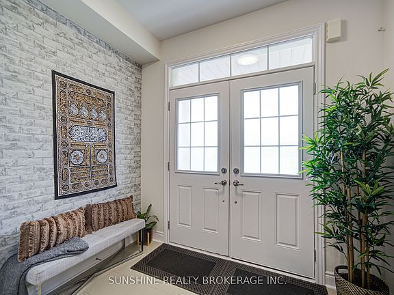 4th image of 966 Sherman Brock Cir