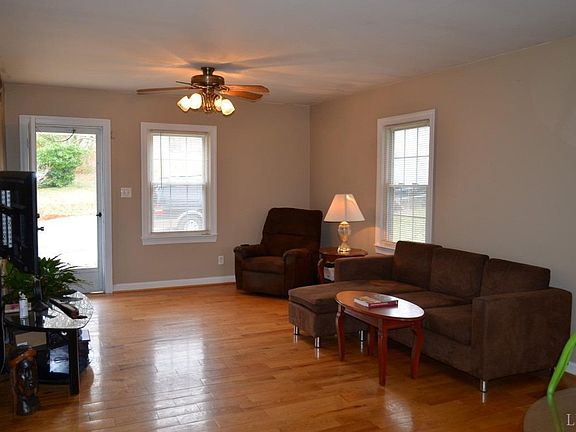 5th image of 2119 Craig St