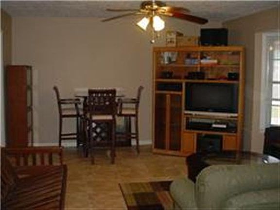 3rd image of 5302 Perry Ave
