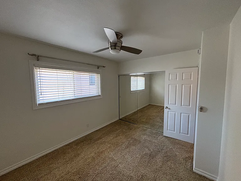 412 1/2 Dahlia Ave — Photo 11