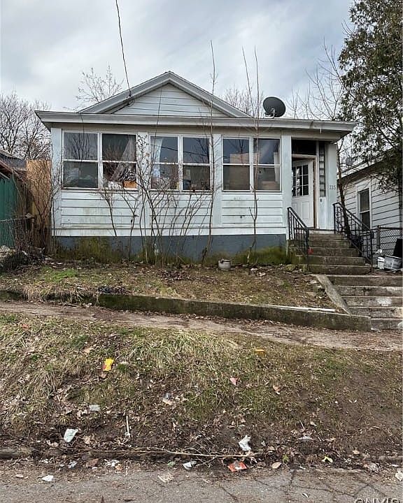 1st image of 115 S Alvord St