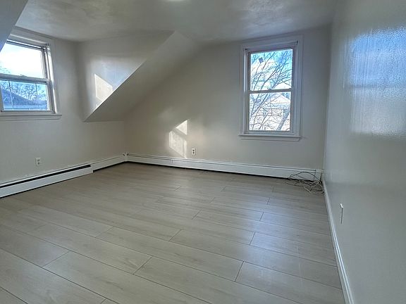 4th image of 18 Wyatt St Floor 2