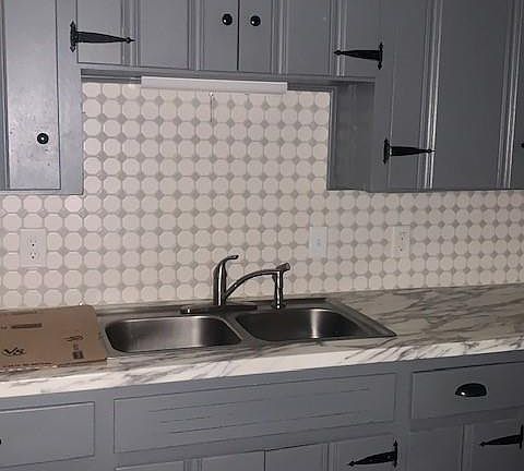 3rd image of 3592 Wareingwood Dr
