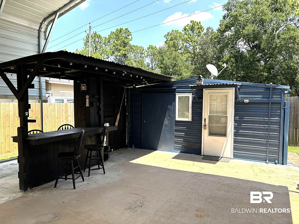 1st image of 8 Buena Vista Dr