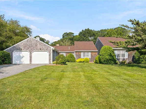 12 Cornell Dr #12, Portsmouth, RI 02871