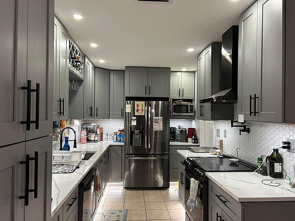 4th image of 6830 Broadmoor